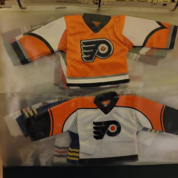 Lot of 24 2006-2008 Upper Deck NHL Mini Jersey's 4" X 9" NESH STAAL VANEK & more - Picture 16 of 16